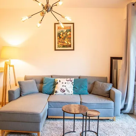Superb Apartment With Pool Tennis & Parking