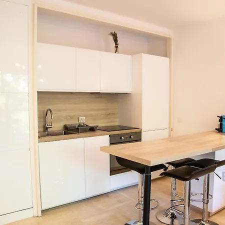 Apartment Superb With Pool Tennis & Parking